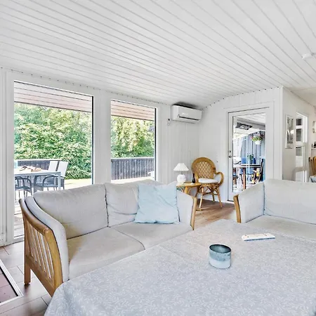 Awesome In With Kitchen Holiday home Tarm